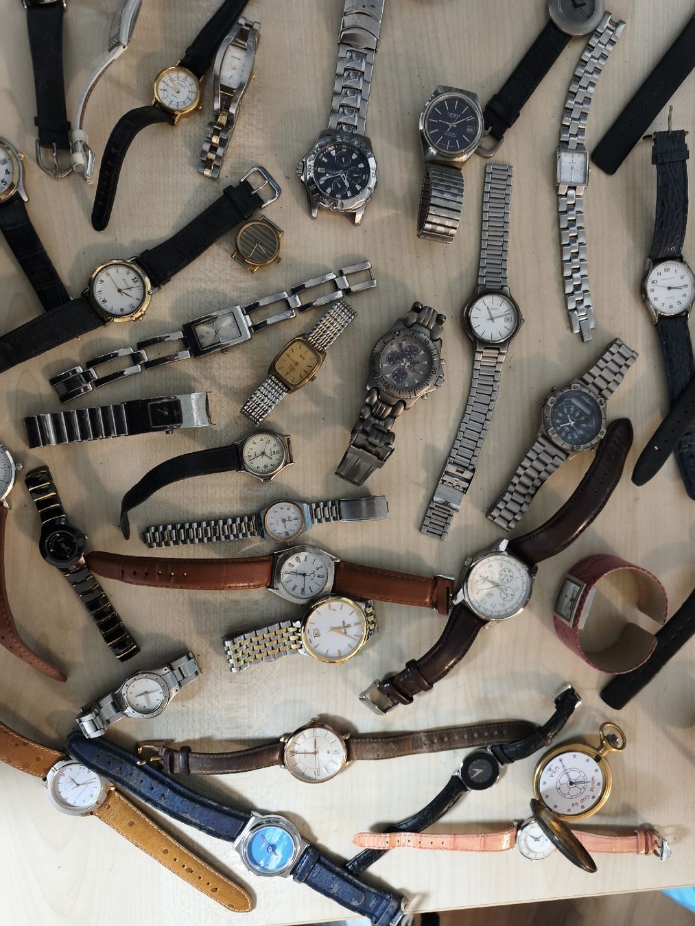 Uhren: Armbanduhr  – Gebraucht aus Kreuzlingen von dad_9x7b 4
