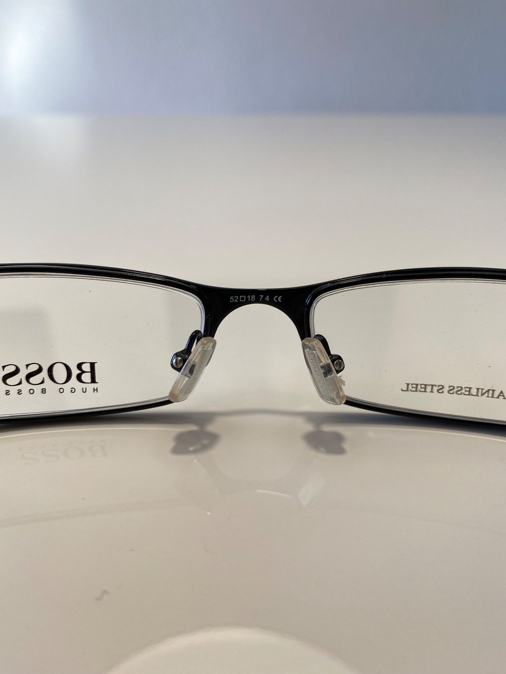 Hugo Boss Brillen & Gläser: Monture de Lunettes Hugo Boss – Neu (gemäss Beschreibung) aus Bottens von 2Lens 4
