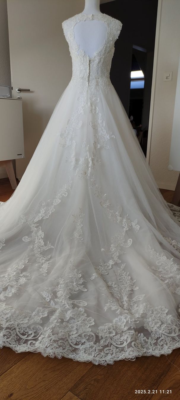Vestiti: Traumhaftes Da Vinci Brautkleid Gr. 36/38 – Usato da Wil SG venduto da Chilla88 1