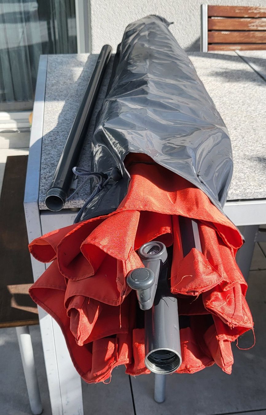 Ombrelloni: Sonnenschirm rot, 3m Durchmessser – Usato da Adlikon b.Regensdf venduto da YvZi 6