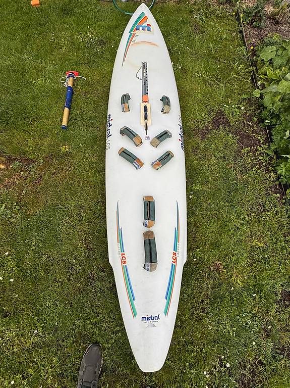 Mistral Planches de surf: Mistral Malibu Surfbrett – D'occasion à Küsnacht ZH par ursweber