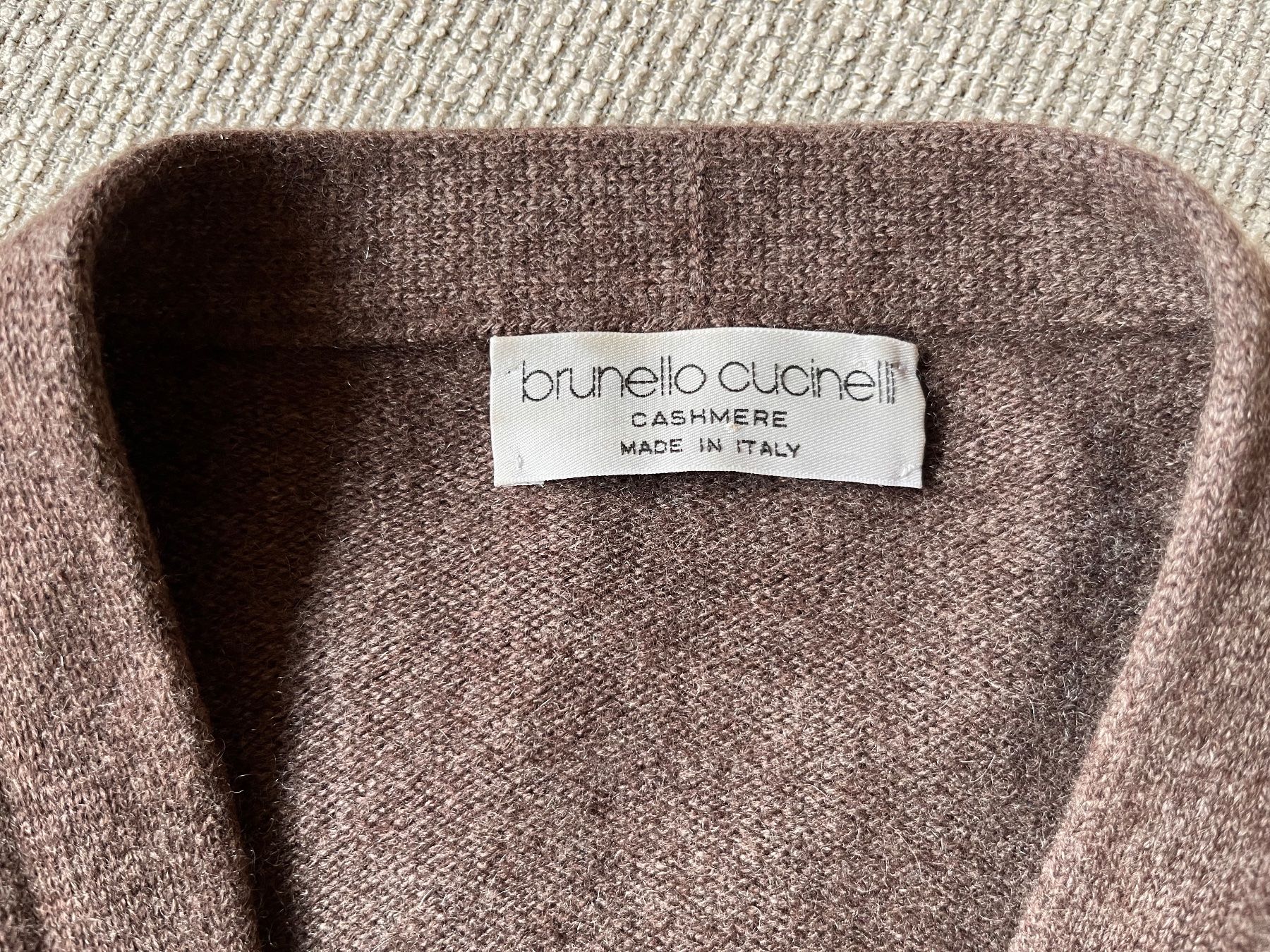 Brunello Cucinelli Cappotti: Brunello Cucinelli Cashmere Cardigan – Usato da Alpnachstad venduto da Hallo_22 3