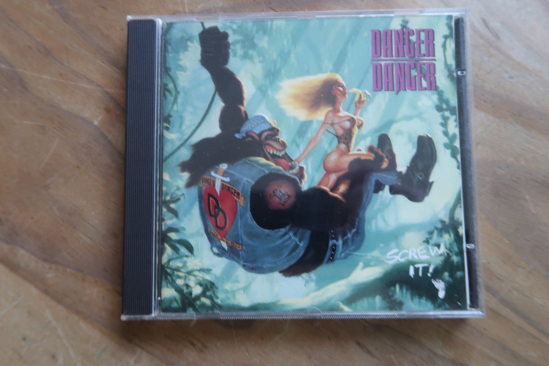 CD: DANGER DANGER - SCREW IT! - CD – Usato da Basel venduto da Patiscat