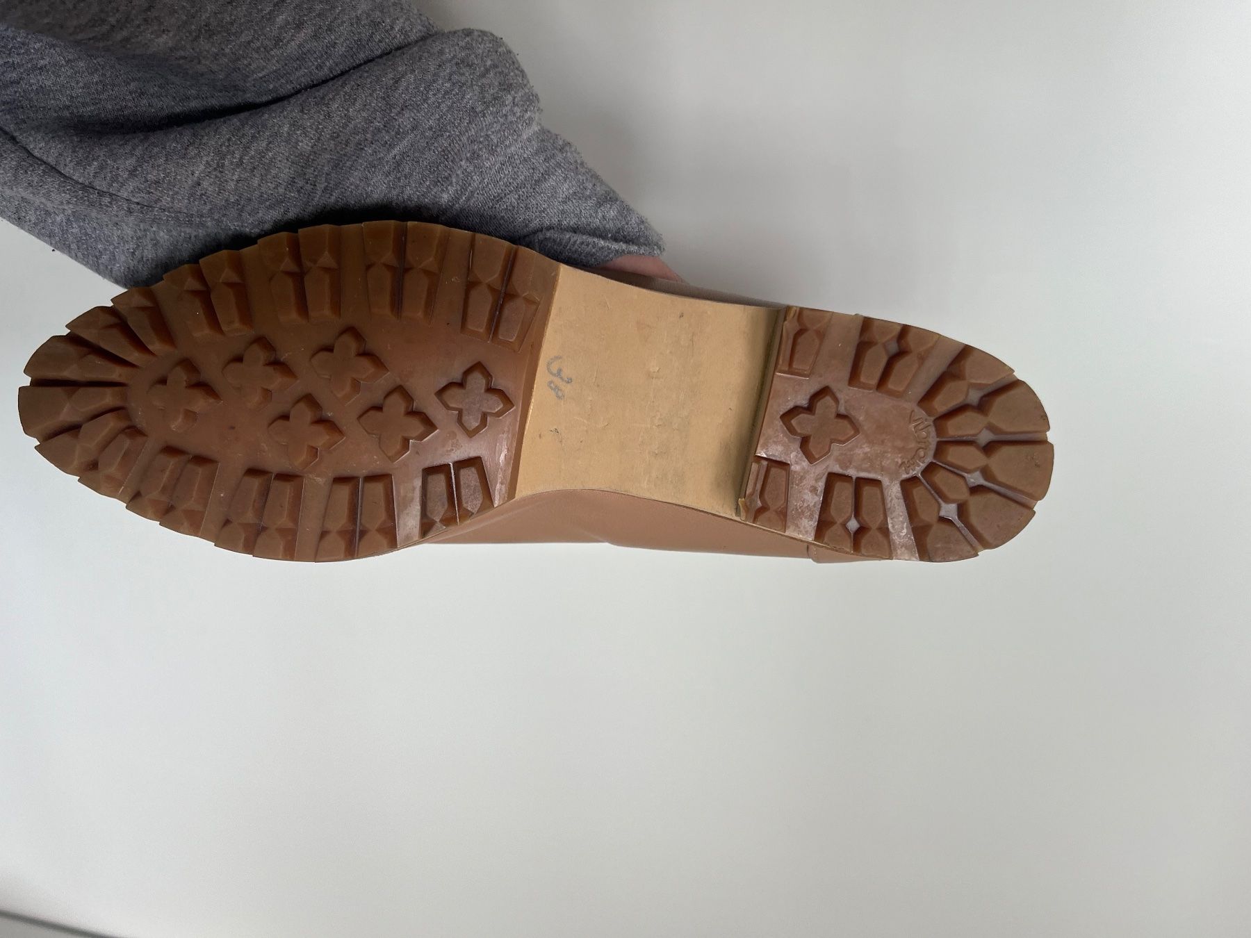 Scarpe da donna: AKRIS Schuhe, Beige, Grösse 38 – Usato da Basel venduto da Kalleskaviar 3
