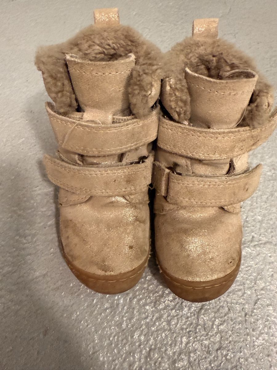 Scarpe per ragazzi: Winterschuhe Clic Gr 22 Lammfell – Usato da Illnau venduto da DuNa