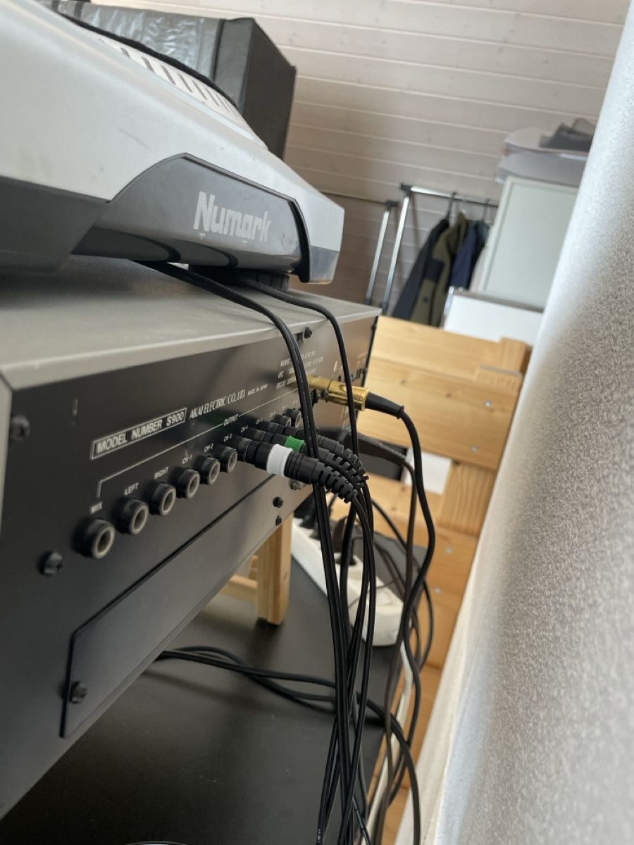 Akai Instruments de musique: Akai S900 mit Disketten – D'occasion à Selzach par adr_8mst 1