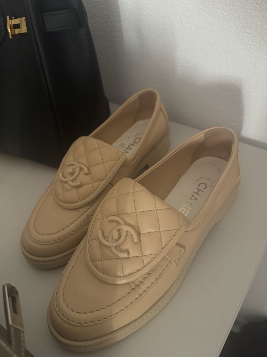 Chanel Scarpe da donna: Chanel Loafer Moccasin – Usato da Reinach AG venduto da MineD