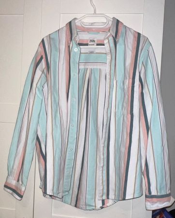 • Gestreifte Bluse / Jacke von Zara •