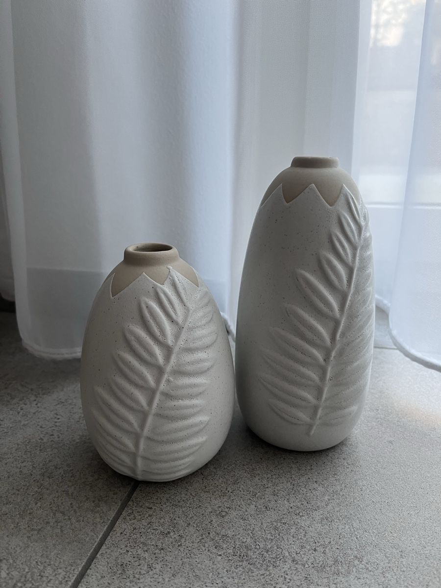 Vasi & Recipienti: 2er Set Vasen mit Blattmuster – Nuovo (secondo la descrizione) da Eschenbach SG venduto da lena.0112