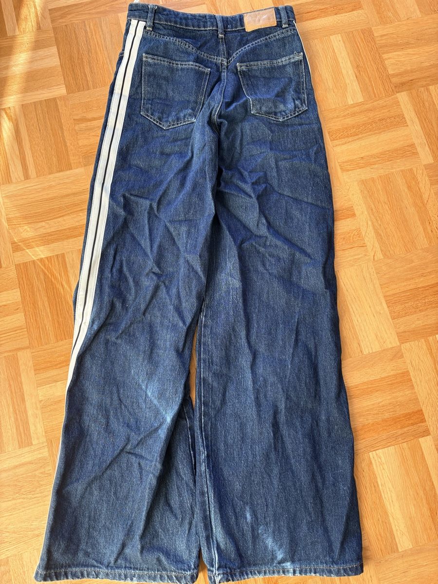 Tally Weijl Jeans: Jeans mit weissem Streifen – Neu (gemäss Beschreibung) aus Herzogenbuchsee von Gd.5 3