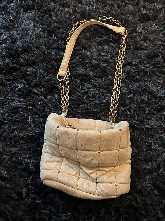 Borse da donna: Sac de sortie beige à vendre – Usato da Le Grand-Saconnex venduto da oleduc