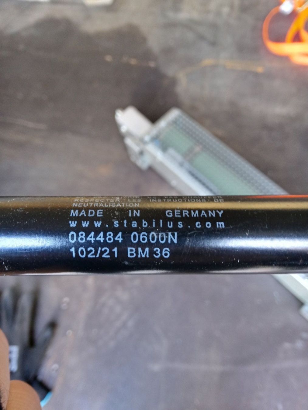 Altro per industria metallurgica: Gasdämpfer Stabilus – Nuovo (secondo la descrizione) da Thun venduto da Hukk2020 2