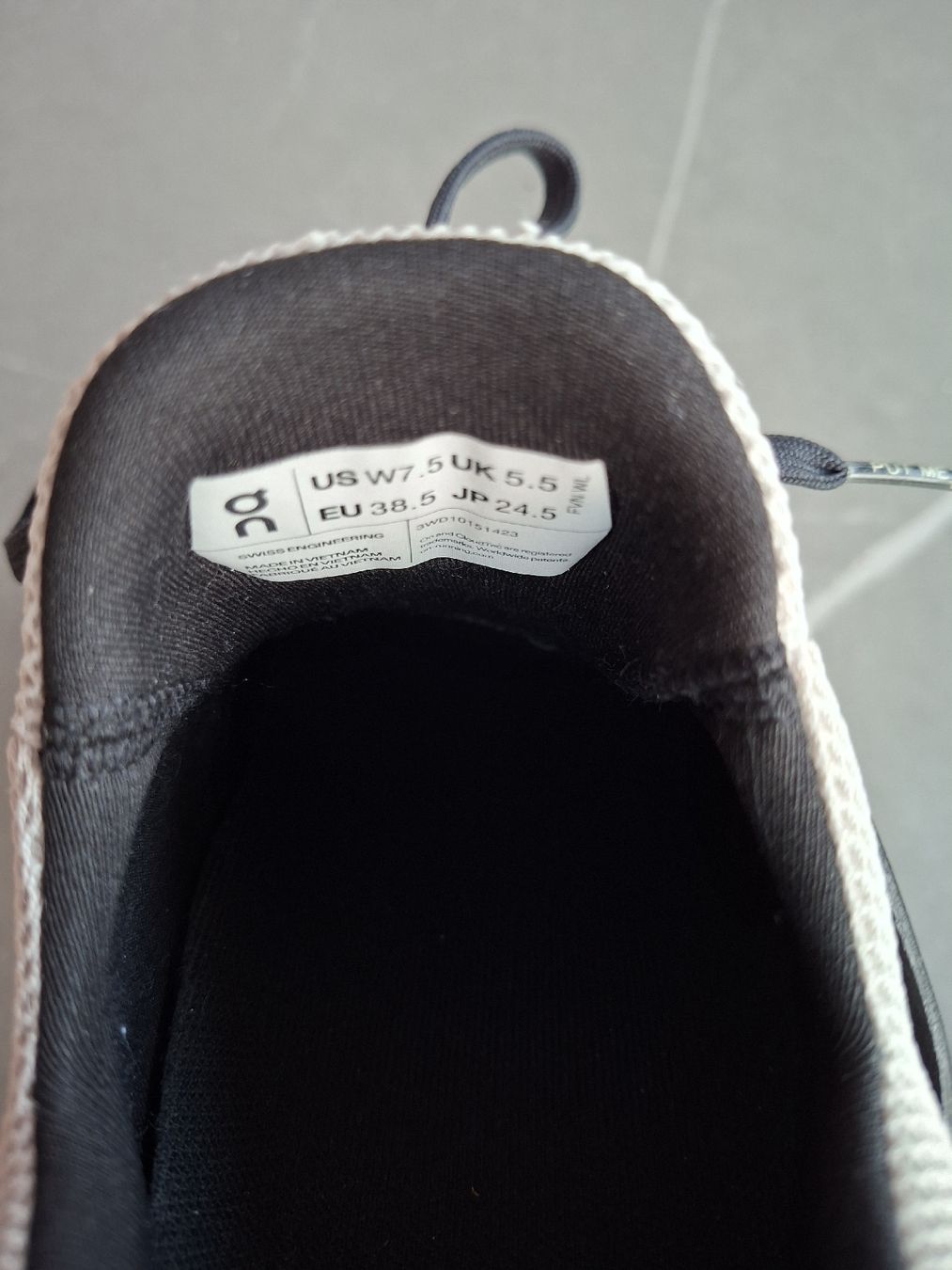 On Chaussures hommes: ON Cloud 38.5 – Neuf (Voir description) à Giswil par Buchs18 4