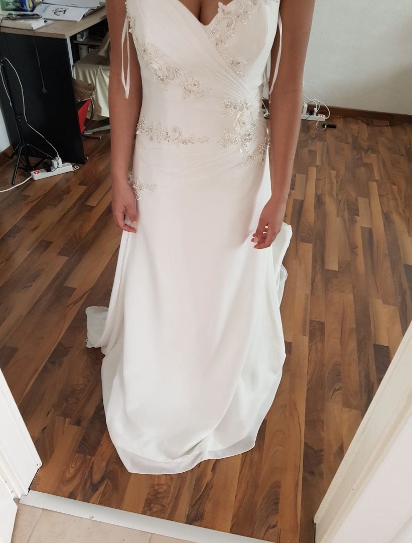 Vestiti: Wunderschönes Brautkleid, Grösse 38 Elfenbein – Usato da Steckborn venduto da Diana.84 3