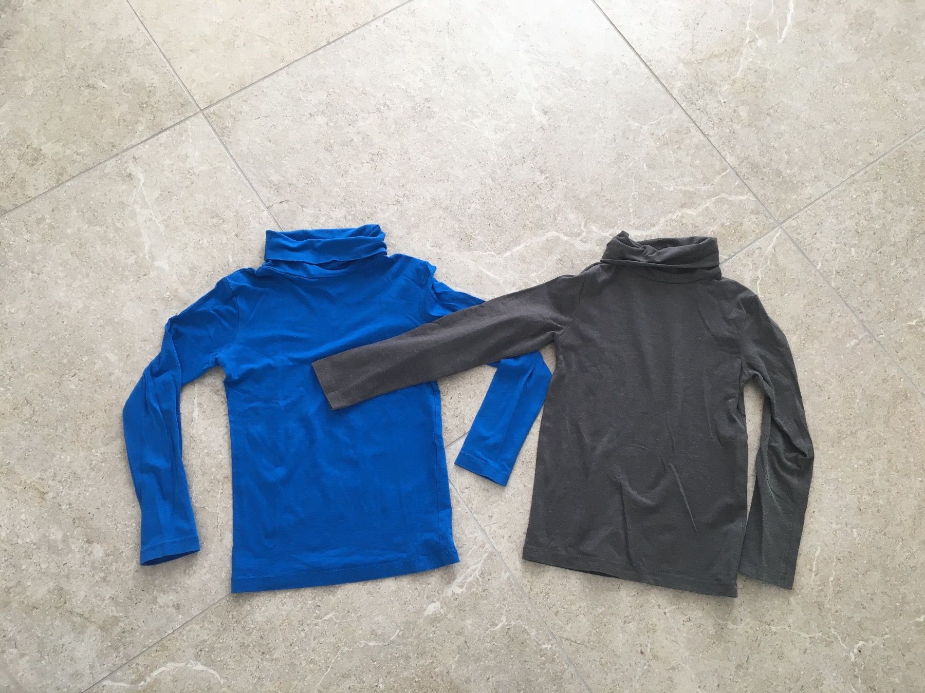 Maglioni & Felpe: 2 Rollkragen-Shirts Gr.110-116 – Usato da Gächlingen venduto da Tara_devi