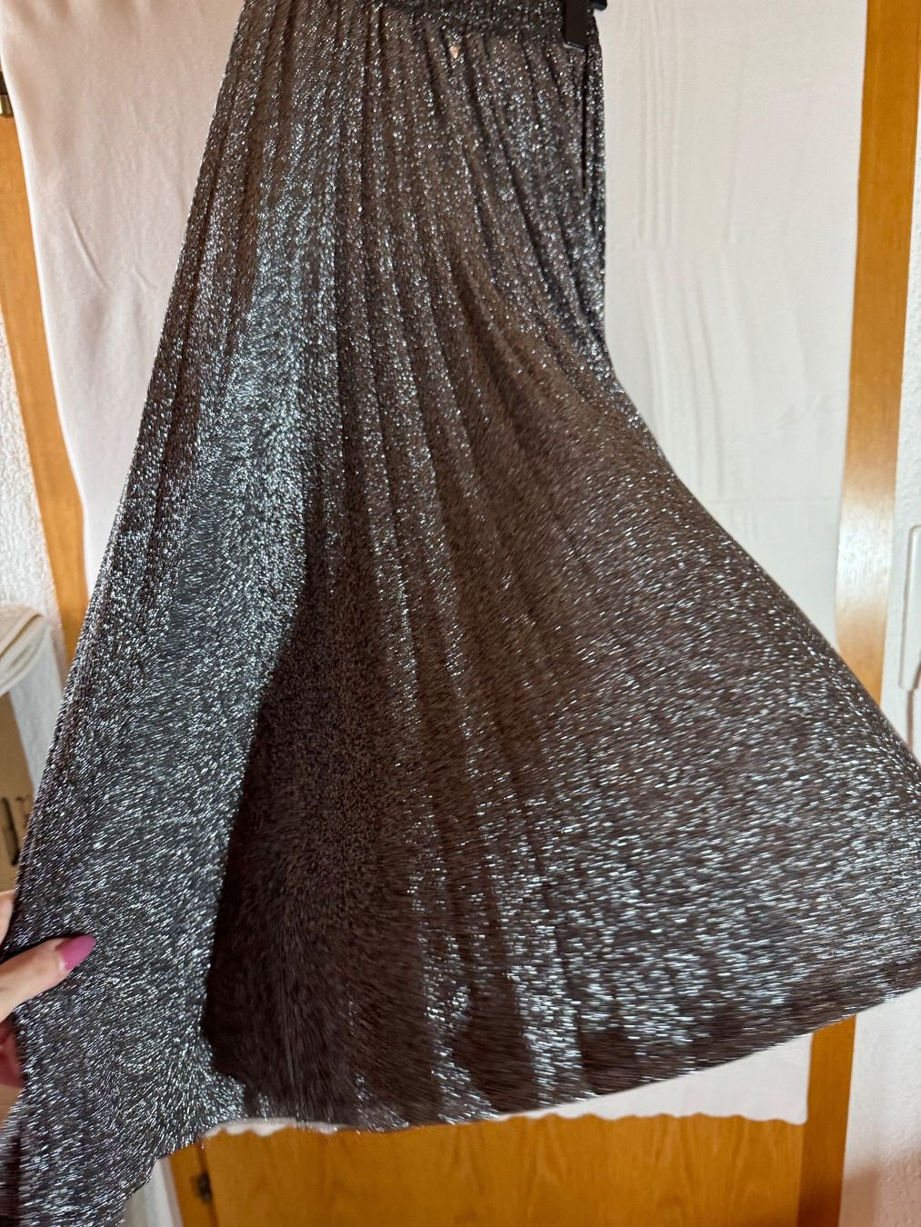 Guess Röcke: Glitzernder schwingender Rock von Guess Gr. 36 – Gebraucht aus Grosswangen von second_hand_dress 8