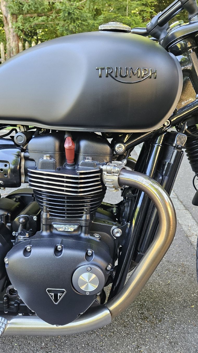 Triumph Strada: Triumph Speed Twin 900 – Usato da Zürich venduto da vso_76mz 3
