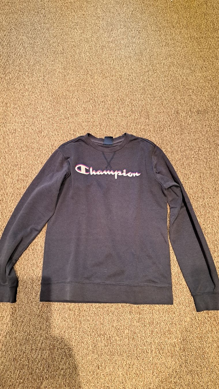 Champion Pulls et sweat-shirts: Pullover Gr. 162/167 – D'occasion à Brunnen par joe_nl6c