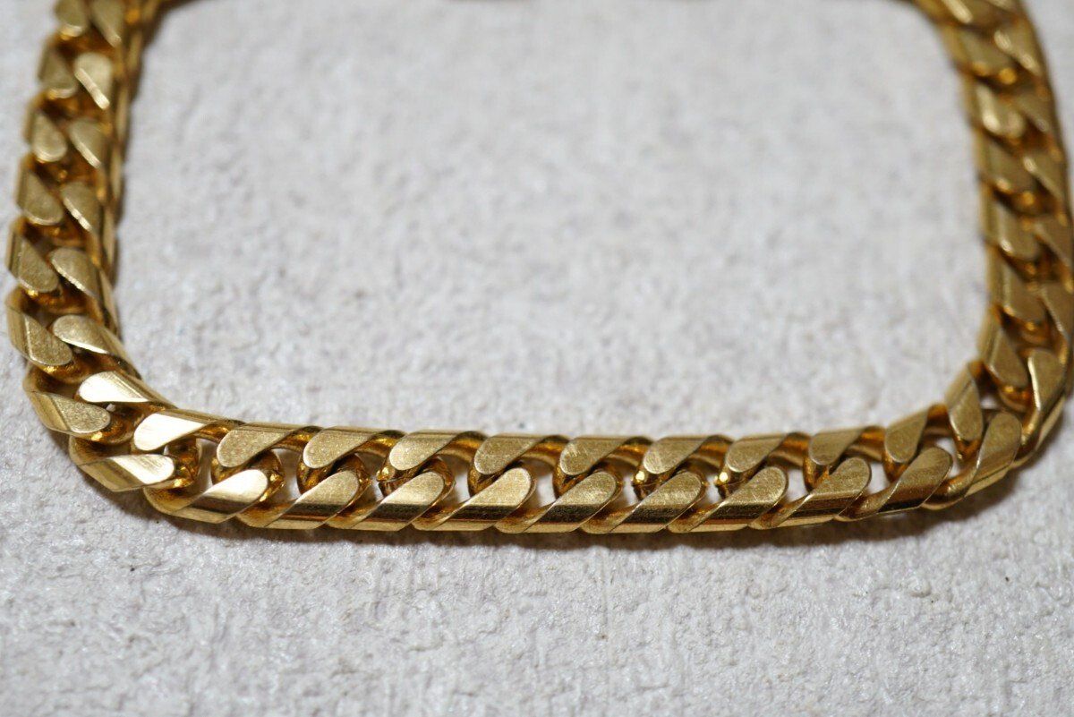Givenchy Bracciali & Braccialetti: Givenchy Armband goldfarben Panzerkette – Usato da Winterthur venduto da Dejv 1
