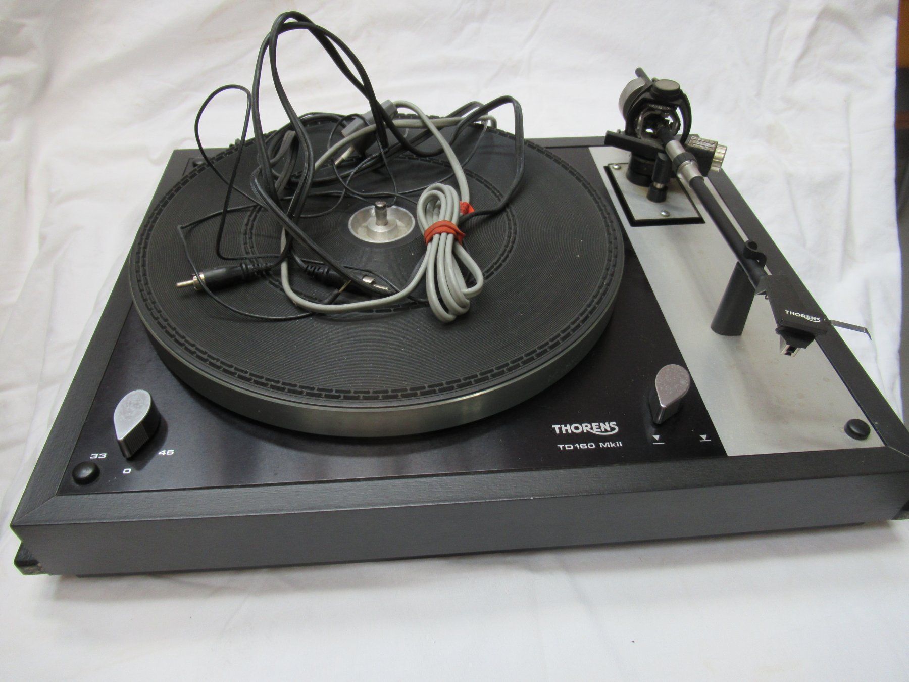 Thorens Tourne-disques: Plattenspieler Thorens TD160 MK2 – Défectueux à Dussnang par seelig01