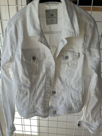 Weisse Jeansjacke
