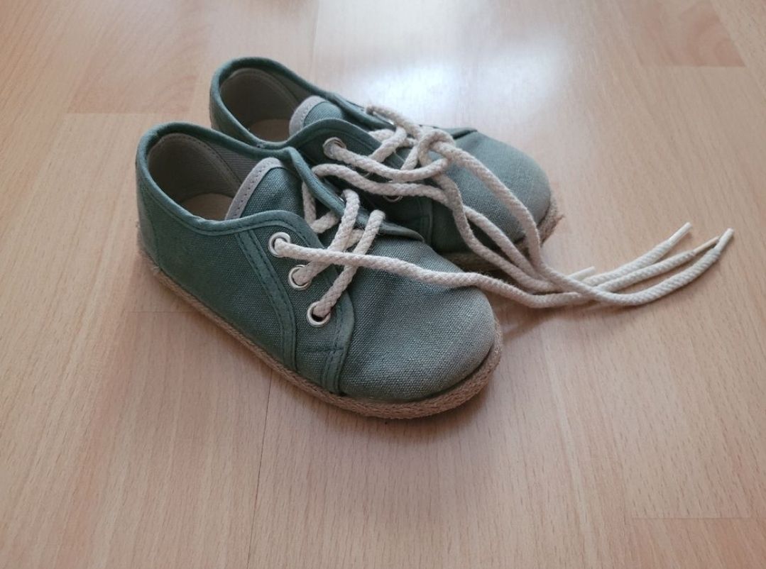 Chaussures garçon: spanische Schuhe gr. 24 Pisamonas – D'occasion à Inwil par Flower2325 2