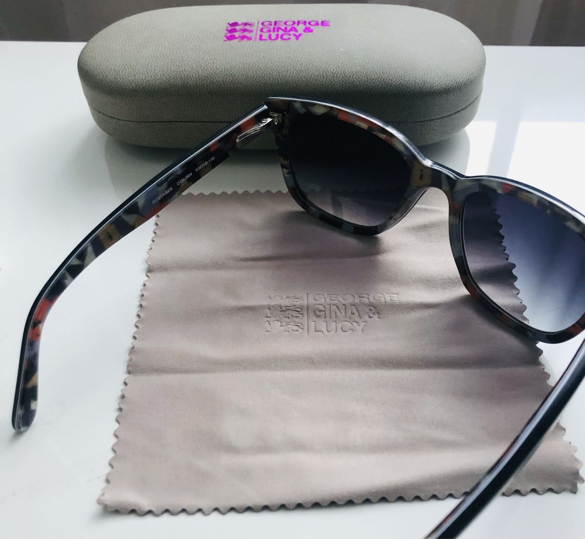 George Gina & Lucy Occhiali & Lenti: Sonnenbrille, George Gina & Lucy – Nuovo (secondo la descrizione) da St. Gallen venduto da Allegra_blue 2