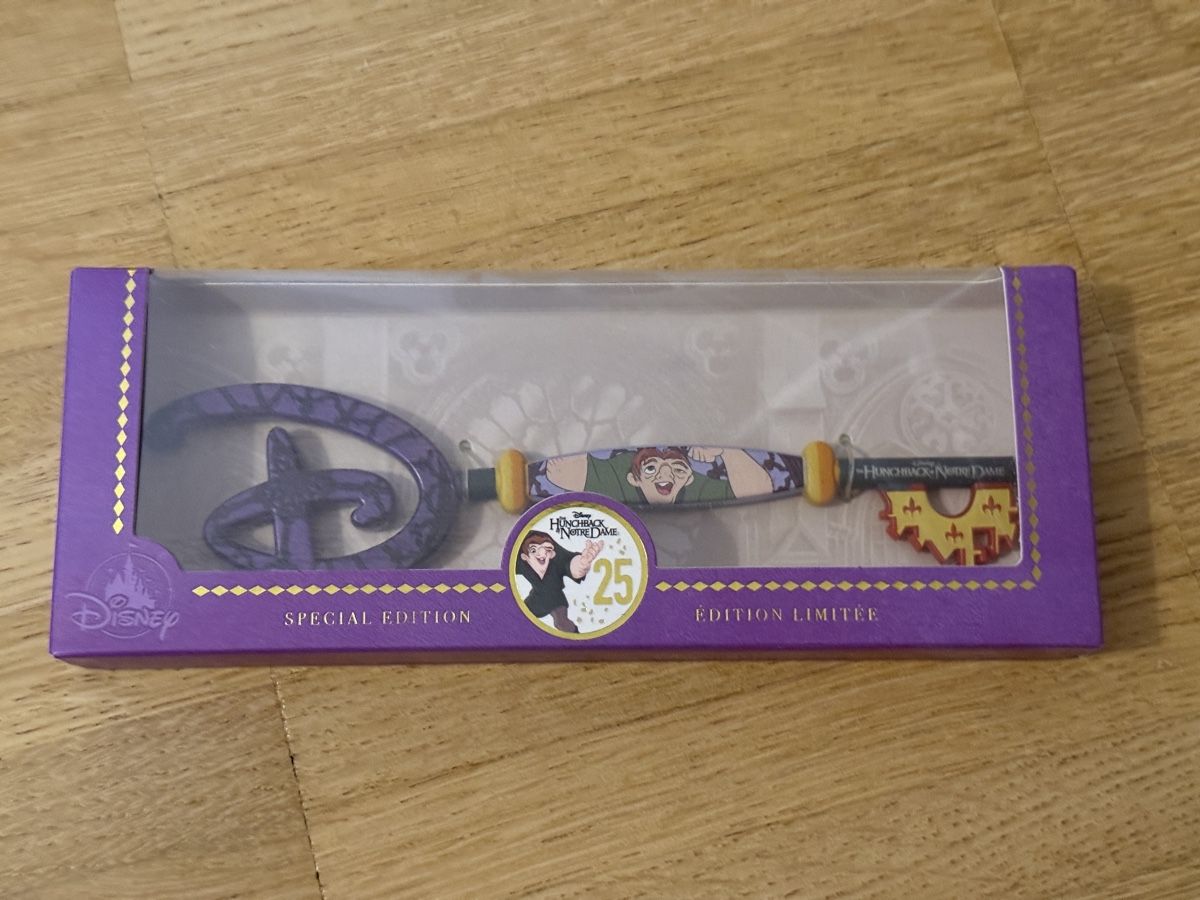 Statuette: Walt Disney Schlüssel – Nuovo e nell'imballaggio originale da Allschwil venduto da Collector.Shop.Swizz 1