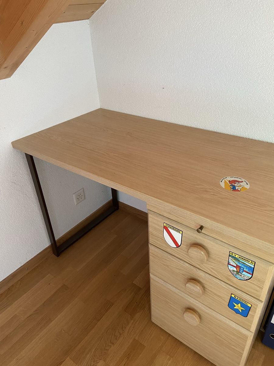 Bureaux: Schreibtisch – D'occasion à Wilderswil par rottenmeier4
