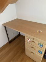 Schreibtisch