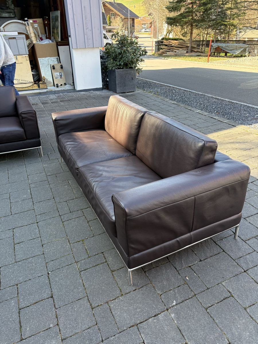 Divani: Elegantes Ledersofa-Set in Braun – Usato da Gündisau venduto da Gregory-dean 2
