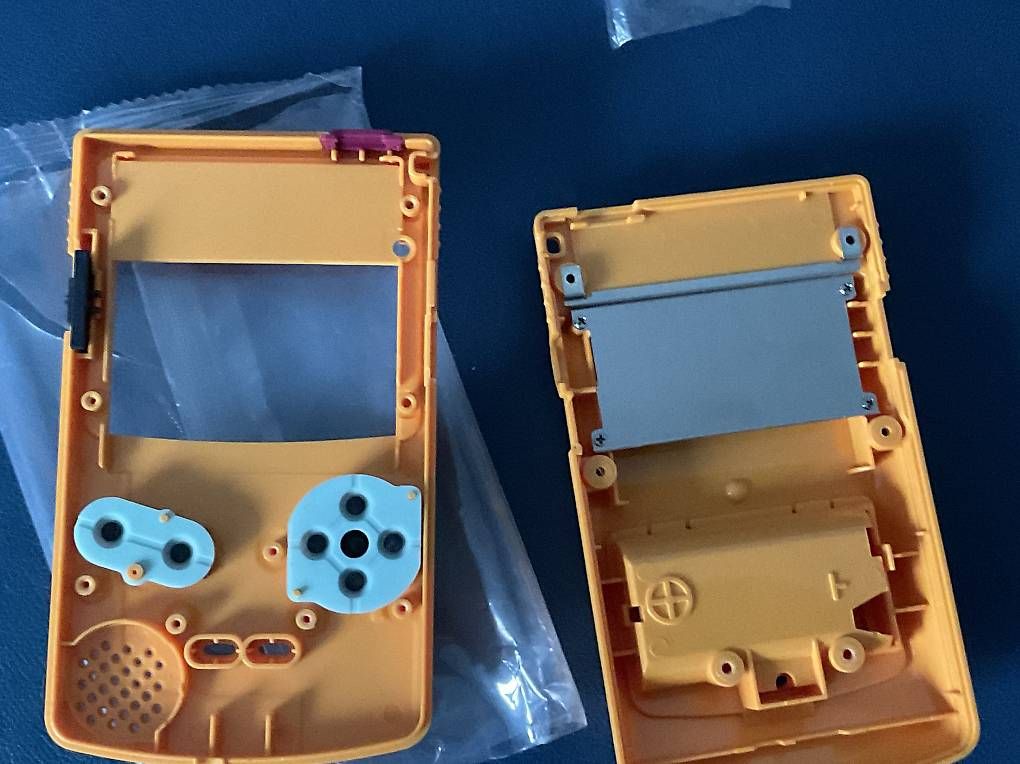 Shell Giochi: GBC Shell mit Ersatzteile Set – Nuovo (secondo la descrizione) da Köniz venduto da RetroBoy89 4