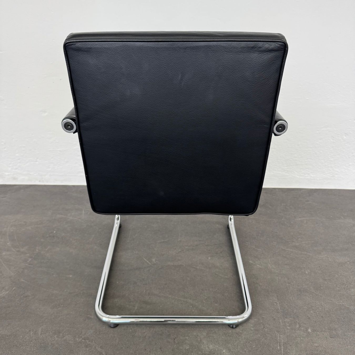Vitra Sedie: Vitra Visasoft Freischwinger Gebrauchsspuren – Usato da Schönenwerd venduto da mcofficeshop 4
