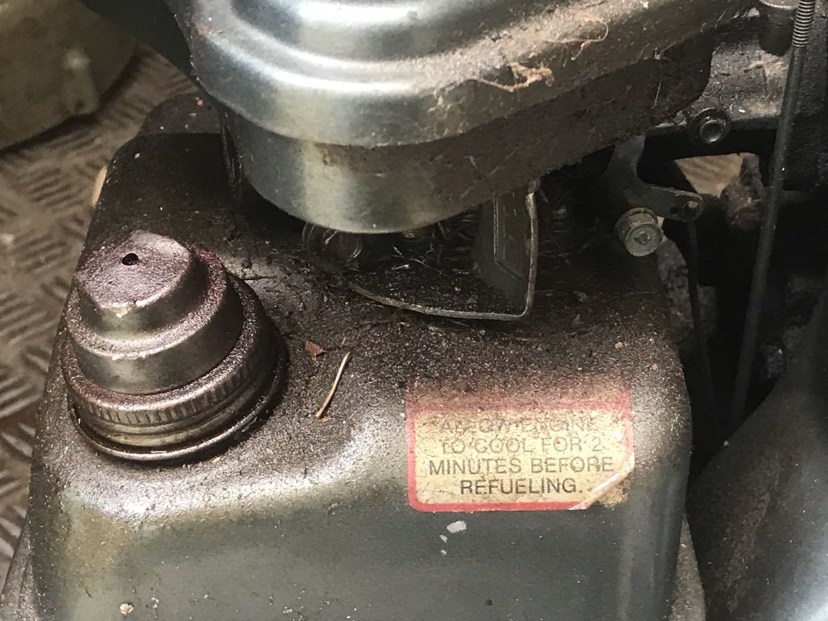 Motori: Briggs&Stratton Motor 206cc, 5 PS, defekt – Usato da Balterswil venduto da Jeko1967 3