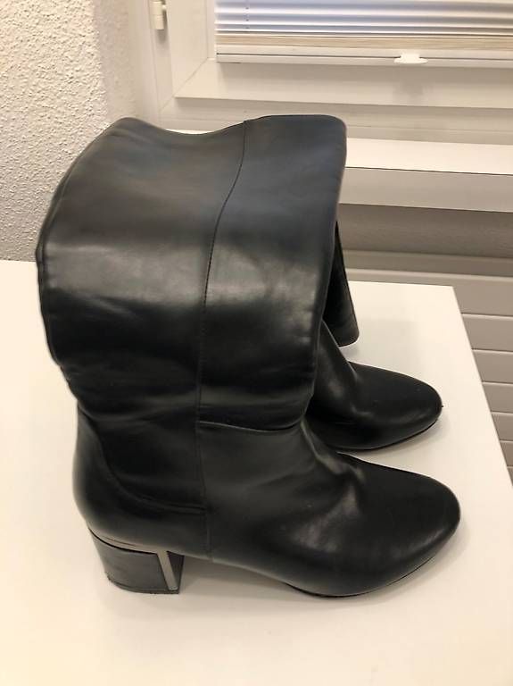 Damenschuhe: Damenlederstiefel schwarz Grösse 39 – Gebraucht aus Zürich von zuerich8032
