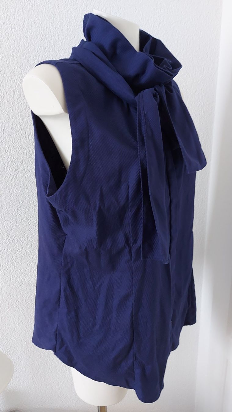 Blusen: Elegante Damenbluse dunkelblau VAN LACK – Gebraucht aus Nebikon von Draga25 1