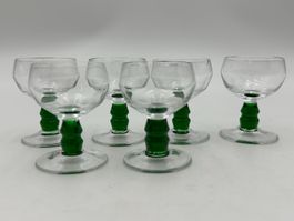 6 kleine Römergläser Schnapsgläser grüner Fuss Vintage