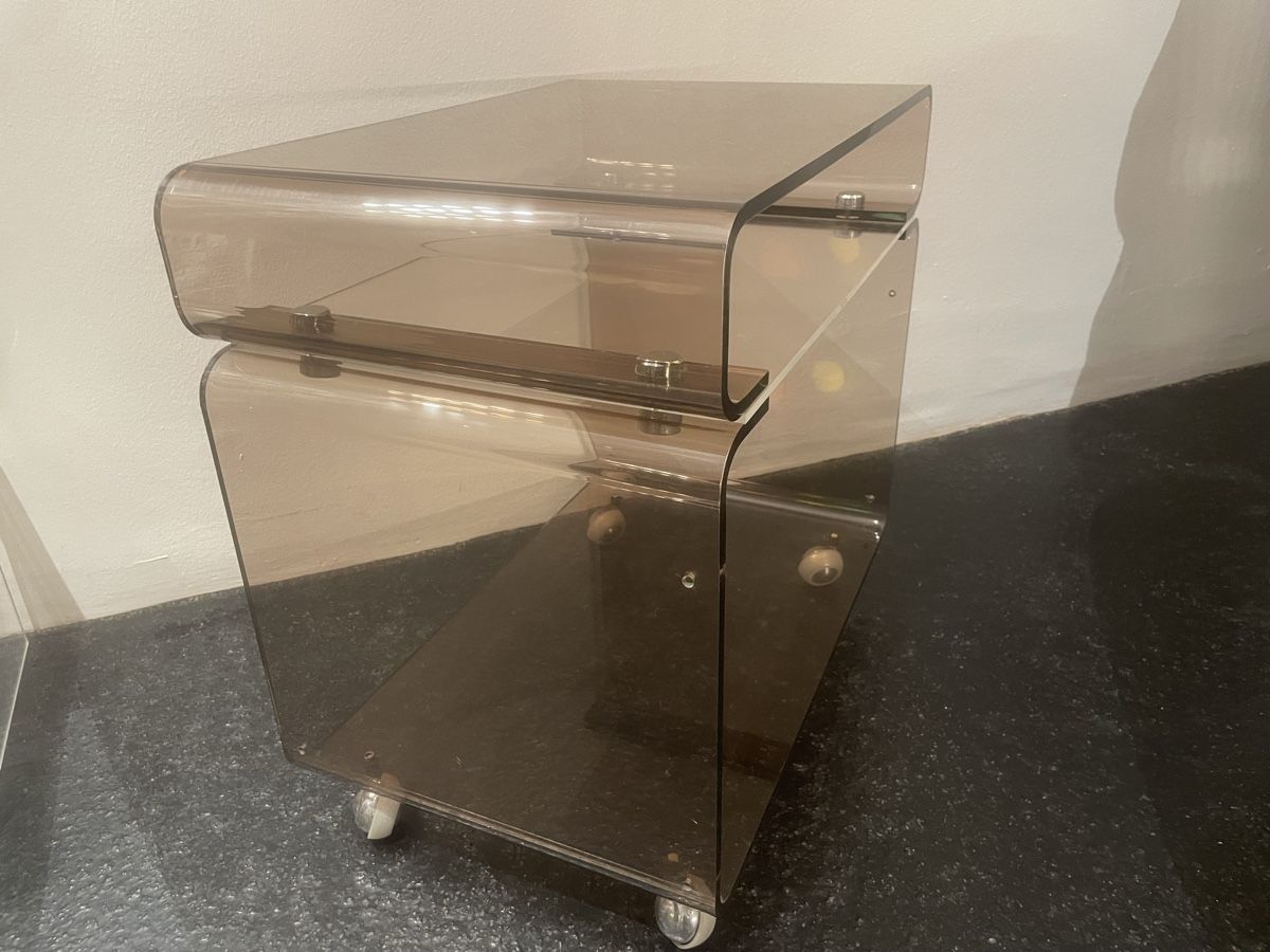 Meubles TV: Plexiglas Möbeli Beistelltisch bräunlich – D'occasion à Windisch par rascale 4