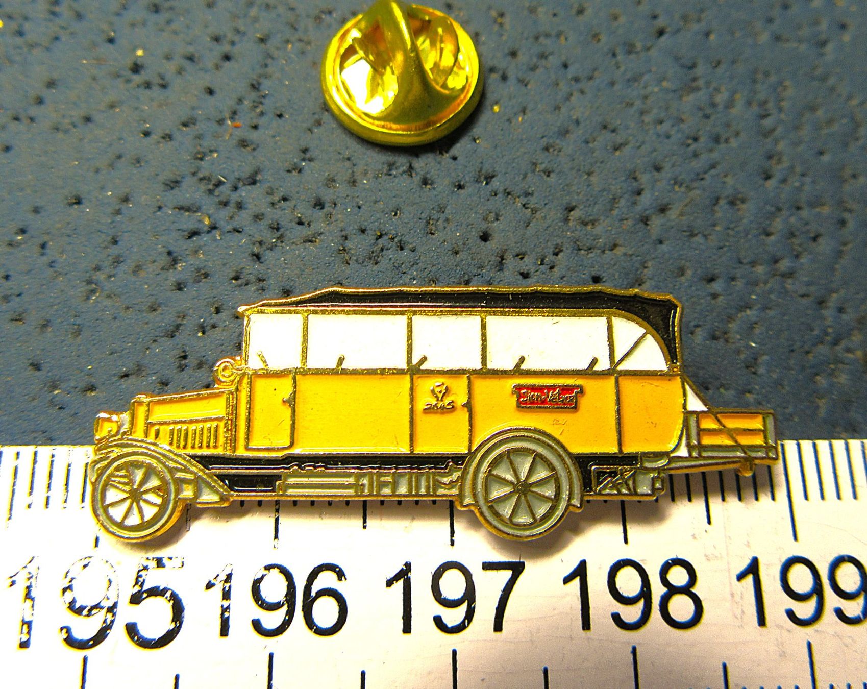 Swiss Plaquettes & Badges: OLTIMER POSTAUTO PTT SCHWEIZ – D'occasion à Ettingen par Hausi4711