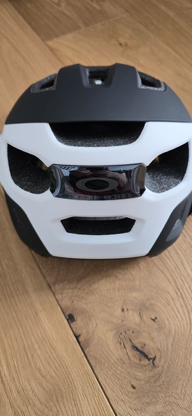 Oakley Caschi: Oakley DRT3 MIPS Velohelm Grösse M NEU – Nuovo (secondo la descrizione) da Möriken AG venduto da MedicineHat 3