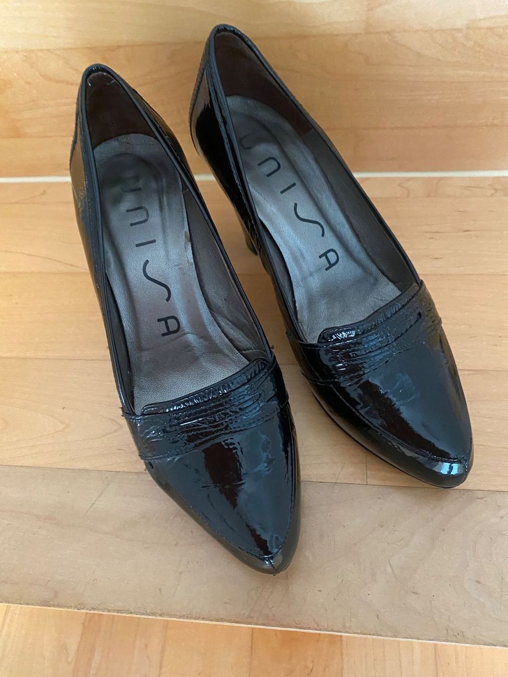 Unisa Damenschuhe: Pumps/ Lackleder schwarz / Unisa – Gebraucht aus Sulzbach von mar_27