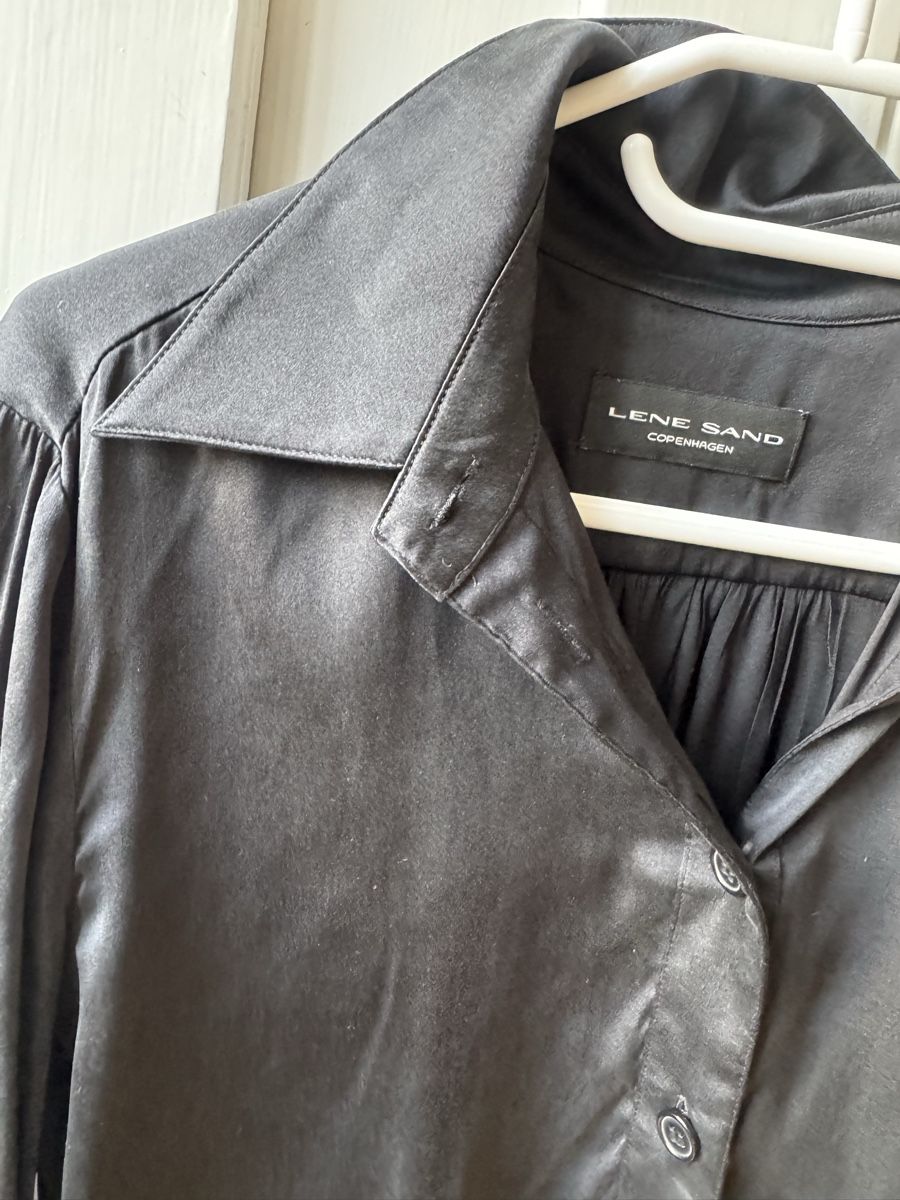 Camicette: BLACK SILK SHIRT – Nuovo (secondo la descrizione) da Bern venduto da FashionK92 3