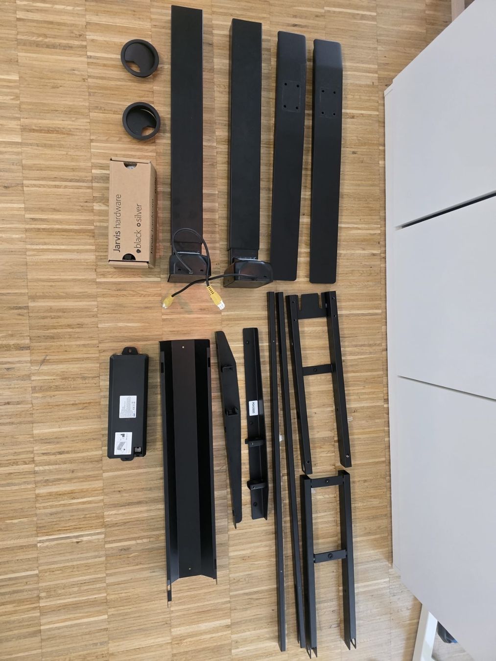 Herman Miller Scrivanie: Hermann Miller: Fully Jarvis Sitz-Steh-Schreibtisch – Usato da Zürich venduto da persomnium 2