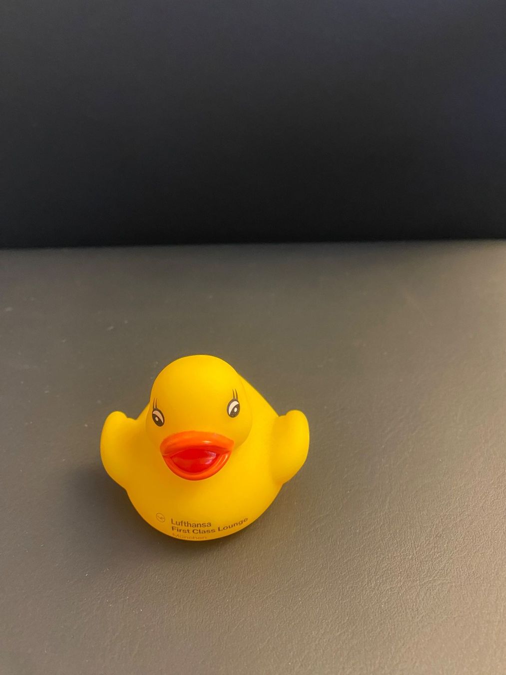 Lufthansa Figurines: Lufthansa First Class Lounge Mini Badeente – Neuf (Voir description) à Rafz par DOMBEC