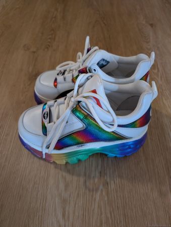 Buffalo London Rainbow 38