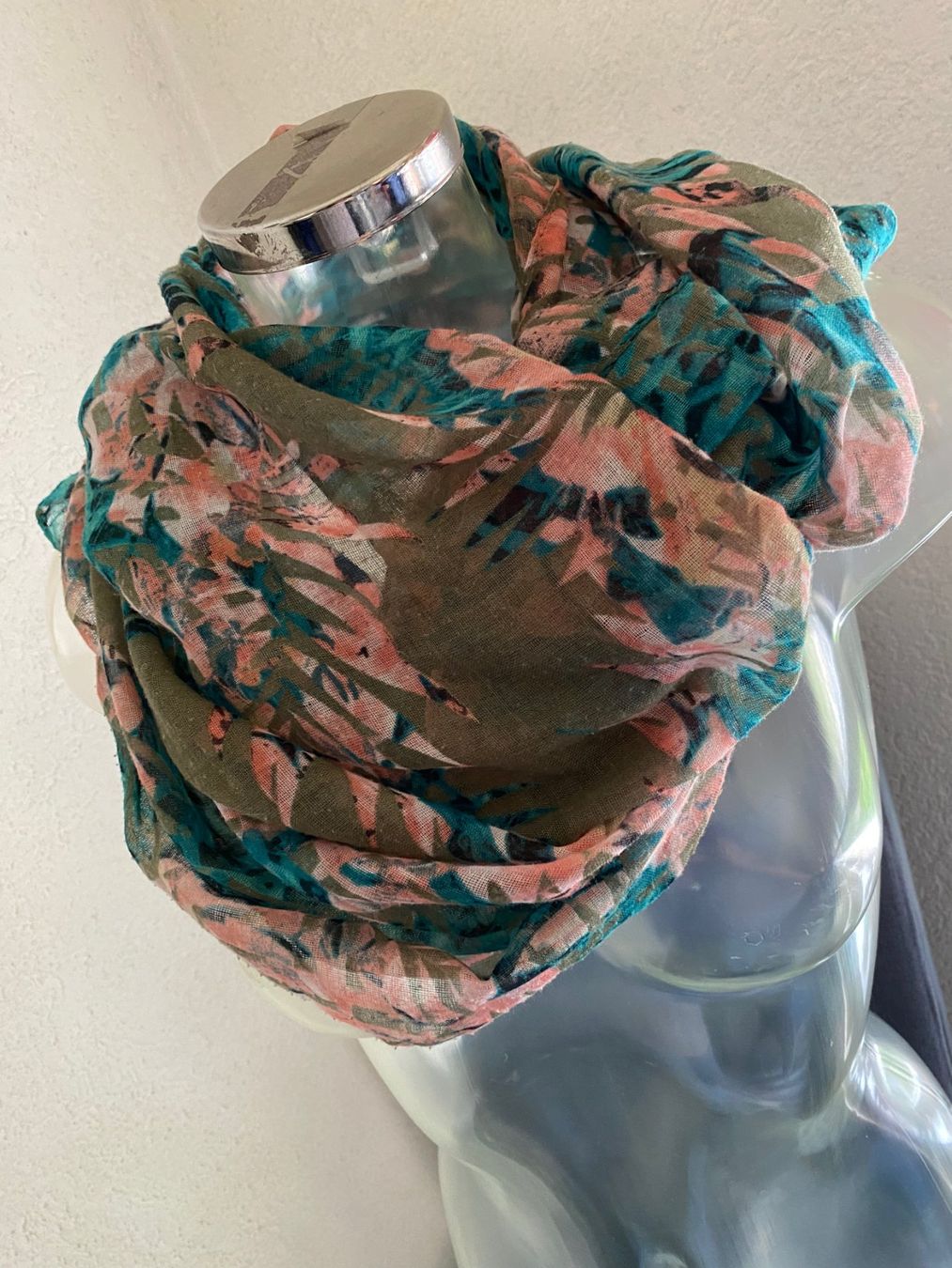Foulard & Sciarpe: Leichter LOOP bunt gemustert – Usato da Allenwinden venduto da Obalu