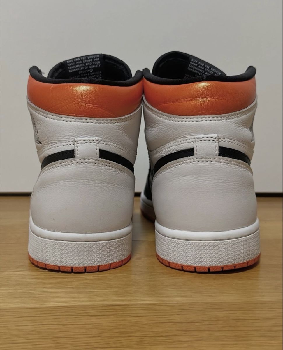 Jordan Scarpe da uomo: Jordan 1 High "Electro Orange" – Usato da Basel venduto da Kevinbuckcards 2