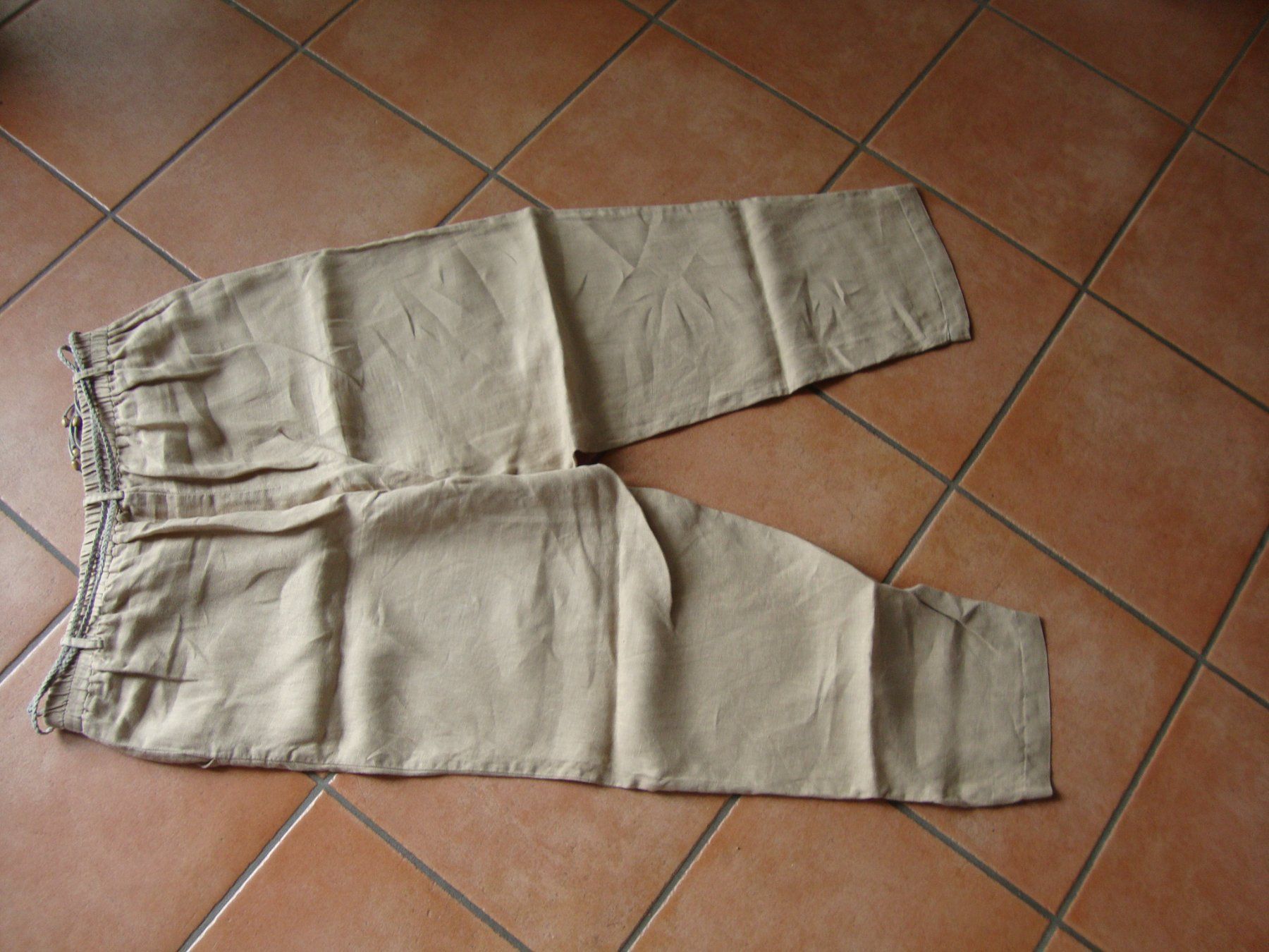 Nile Pantaloni: Leinenhose Nile, beige, Gr. L – Usato da Rüthi (Rheintal) venduto da bluechi 1