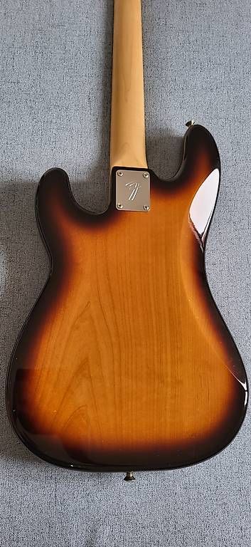 Strumenti musicali: Fender Precision Bass US 2011 – Usato da Neuchâtel venduto da zikch 1