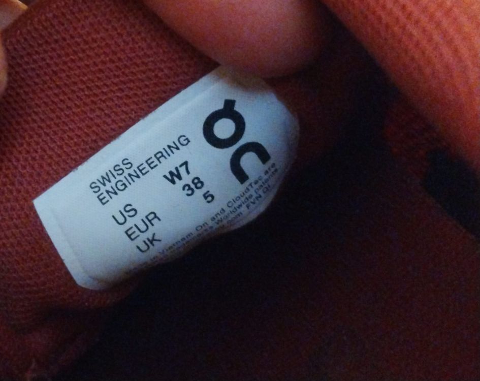 On Cloud Schuhe Grösse 38 5